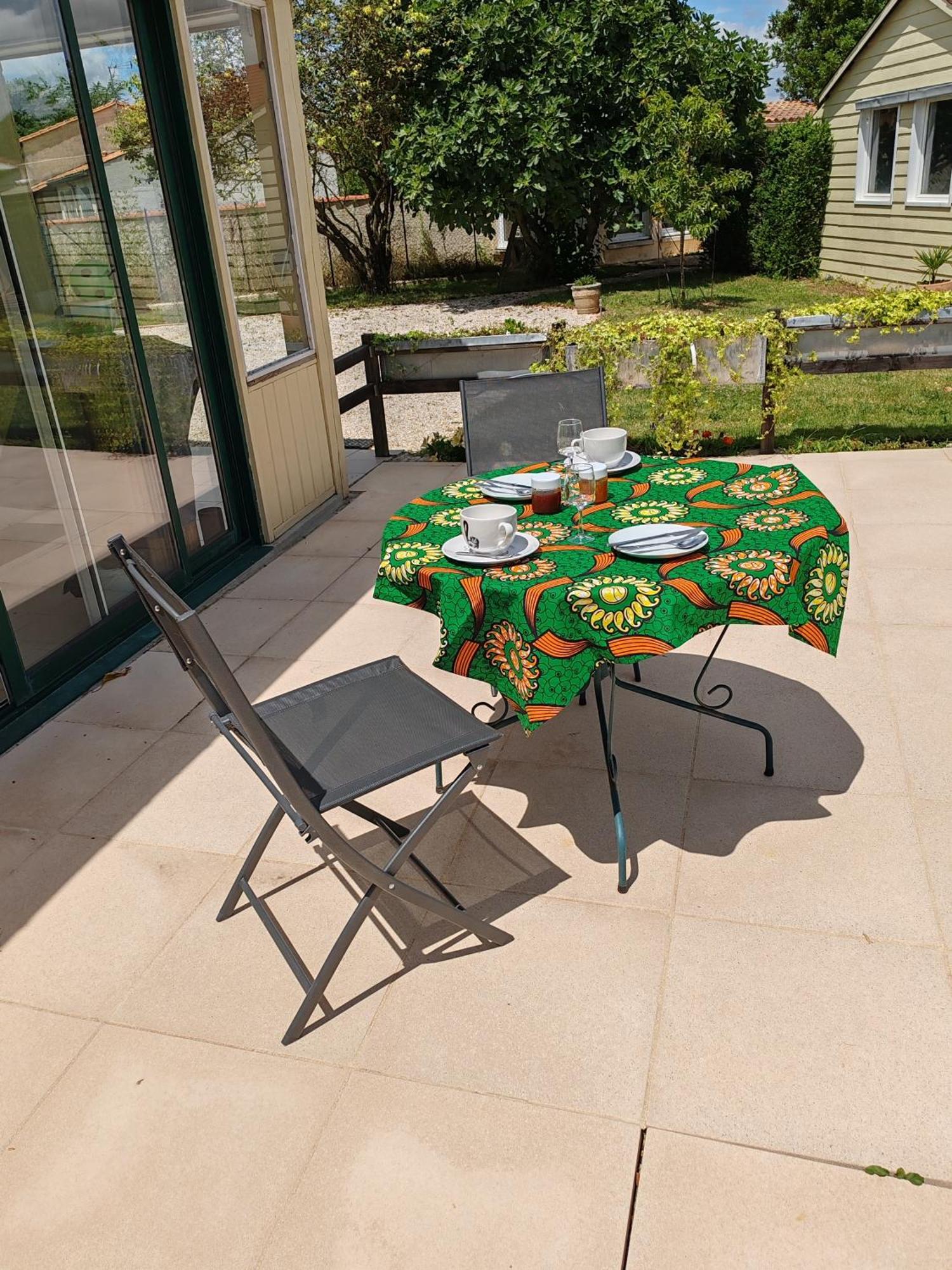 La Revetizon Bed & Breakfast Saint-Pierre-d'Amilly Bagian luar foto